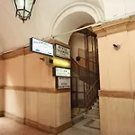 Lucia 酒店